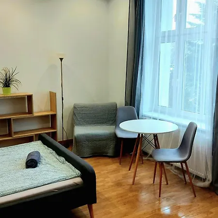 Metro & Parking Отель типа 