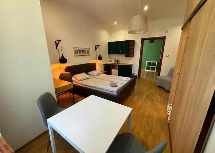 Couette-café Metro & Parking 3*