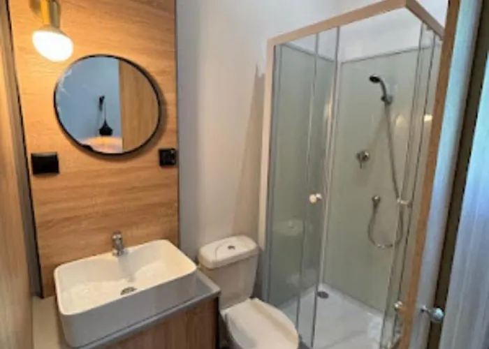 Couette-café Metro & Parking 3*